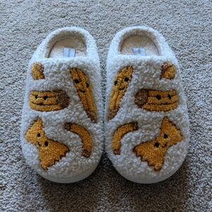 Cozy White Slippers with Pasta Design